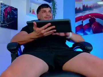 Chaturbate Free Porn Cam of santiago_santii