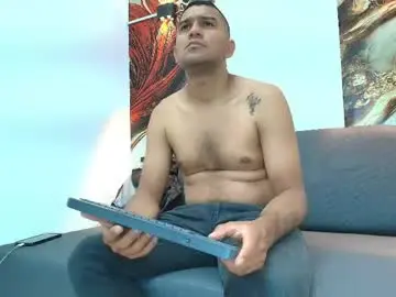 Chaturbate Live Sex of victor_guns