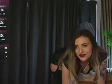 Chaturbate Free Porn Cam of ema_reese