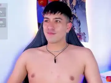 Chaturbate Live Sex Cam of ryan_clark_