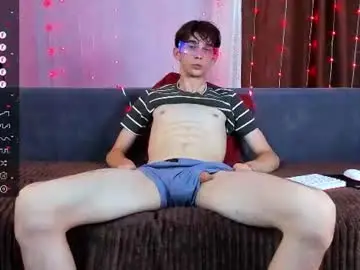 Chaturbate Nude Webcam of aaron_bang