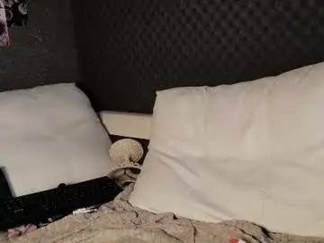 Chaturbate Live Porn of fluffy_cloude