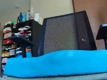 Chaturbate Live Sex Cam of lovestrapons1