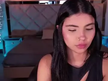 Chaturbate Live Sex of mialaurence_