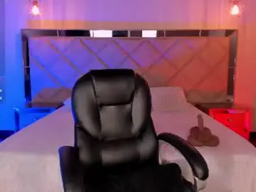 Chaturbate Sex Cam of mialaurence_