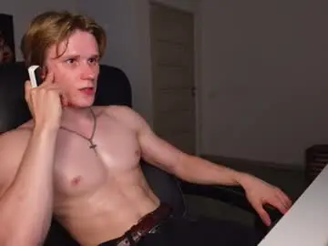 Chaturbate Live Sex Cam of ben_kane