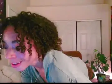 Chaturbate Adult Video Chat of gunzinrose