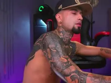 Chaturbate Nude Webcam of samuelboytattoo