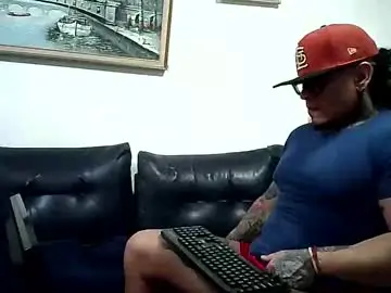 Chaturbate Nude Webcam of ayrton_naffah2