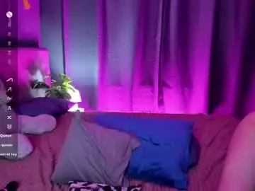 Chaturbate Free Porn Cam of elly_bloomm