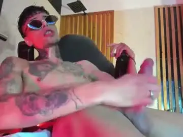 Chaturbate Live Sex Cam of yeidonn