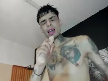 Chaturbate Live Sex Cam of yeidonn
