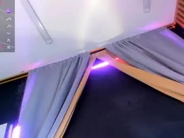Chaturbate Live Sex Cam of yeidonn