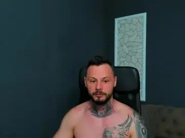 Chaturbate Sex Cam of brianhunts