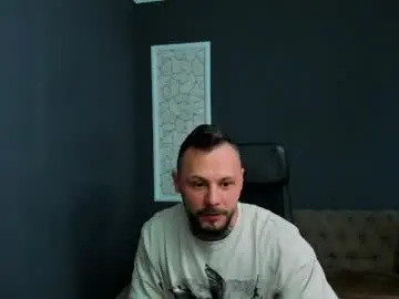 Chaturbate Live Sex Cam of brianhunts