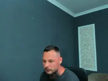 Chaturbate Live Sex Cam of brianhunts