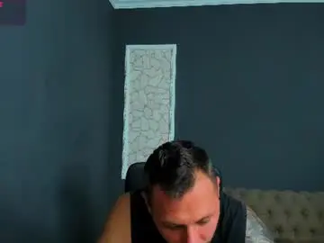 Chaturbate Live Sex Cam of brianhunts