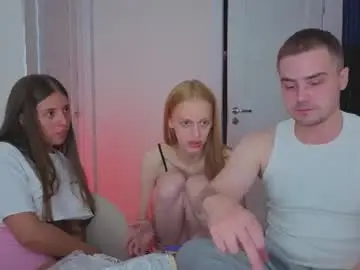 Chaturbate Free Live Porn of ihavepaws33