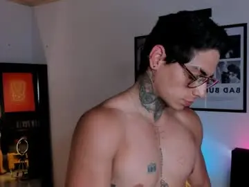 Chaturbate Sex Cam of simon_cortes