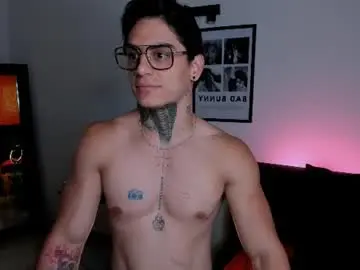 Chaturbate Watch Live Sex Cams of simon_cortes