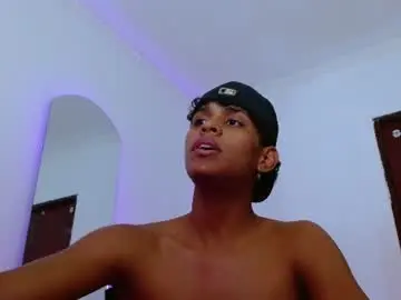 Chaturbate Free Porn Cam of tommy_joyer_