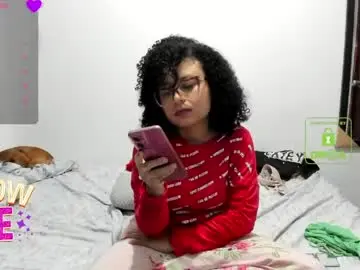 Chaturbate Live Sex Cam of bonnie_lam_