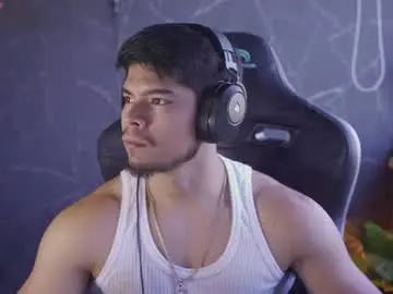 Chaturbate Live Sex Cam of capizzi_