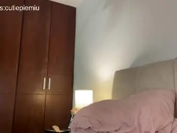 Chaturbate Sex Chat of cutiepiemiu