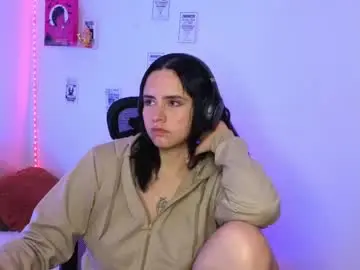 Chaturbate Nude Webcam of emily_lindey_