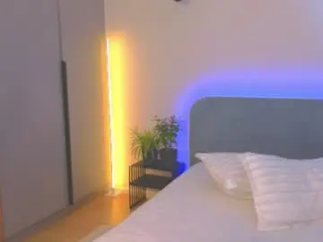 Chaturbate Adult Video Chat of kira_sexxx
