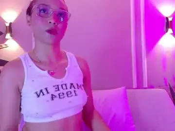 Chaturbate Nude Webcam of miafoxxx5