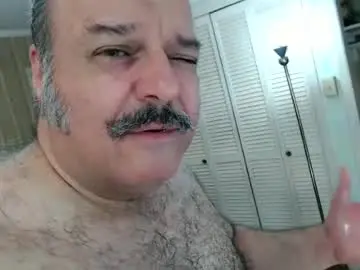 Chaturbate Live Sex Cam of bullmusclejoe
