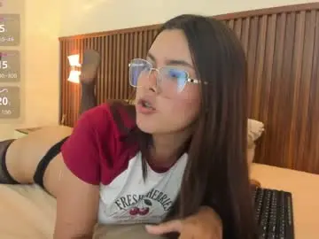 Chaturbate Live Sex Cam of clara_ward