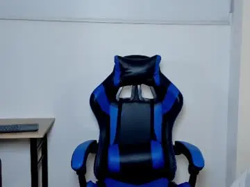 Chaturbate Live Sex Cam of adrian_del_mar