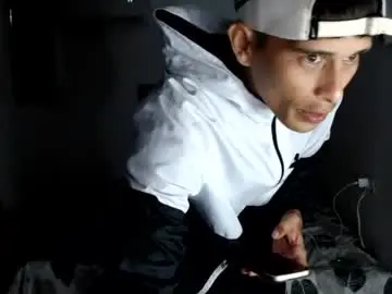 Chaturbate Live Sex Cam of carlossmi01