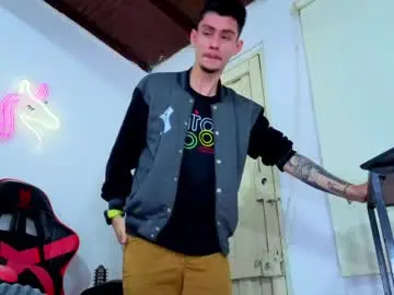 Chaturbate Private Sex Chat of i_am_kelvis_