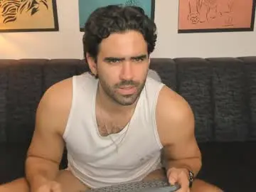 Chaturbate Best live sex cam show of bradleymartin7