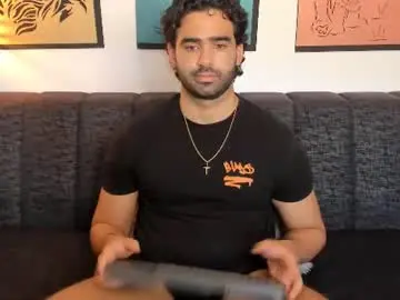 Chaturbate Live Sex Cam of bradleymartin7