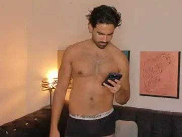 Chaturbate Best live sex cam show of bradleymartin7