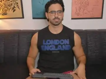 Chaturbate Live Sex of bradleymartin7