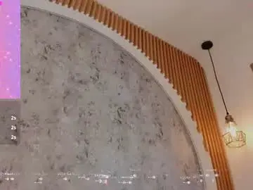 Chaturbate Sex Cam of caroline_laurent_