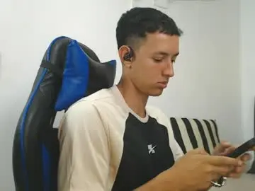 Chaturbate Live Sex of jake_shadow14
