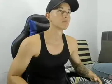Chaturbate Watch Live Sex Cams of jake_shadow14