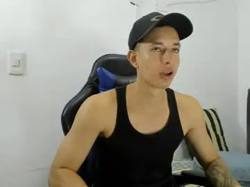 Chaturbate Adult Video Chat of jake_shadow14