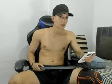 Chaturbate Live Sex Cam of jake_shadow14