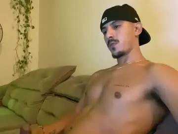 Chaturbate Adult Video Chat of aelucius