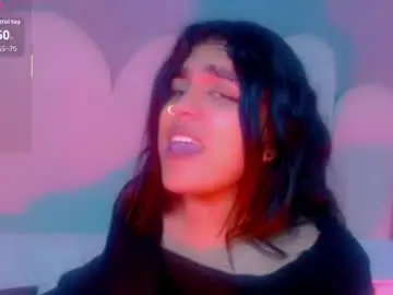 Chaturbate Live Sex Cam of jessie_dark30