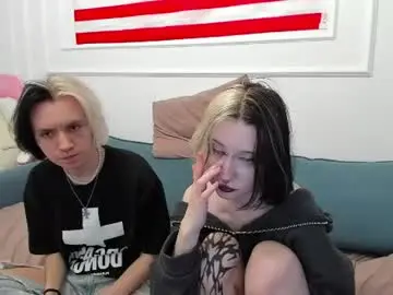 Chaturbate Best live sex cam show of veryraretwins