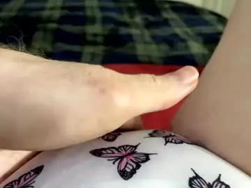 Chaturbate Live Sex Cam of kittyneedsherdaddy