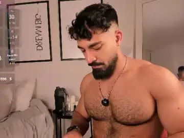 Chaturbate Best live sex cam show of maxstrong01